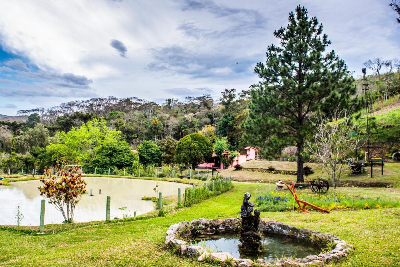 Sitio Araxa - 82 Anos De Historia - Suite Confortavel Em Meio A Floresta Paty do Alferes Buitenkant foto